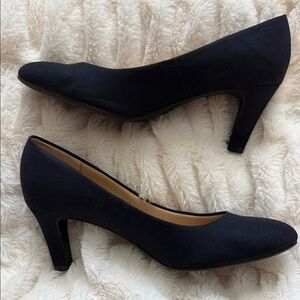 Abella Classic Navy Heels